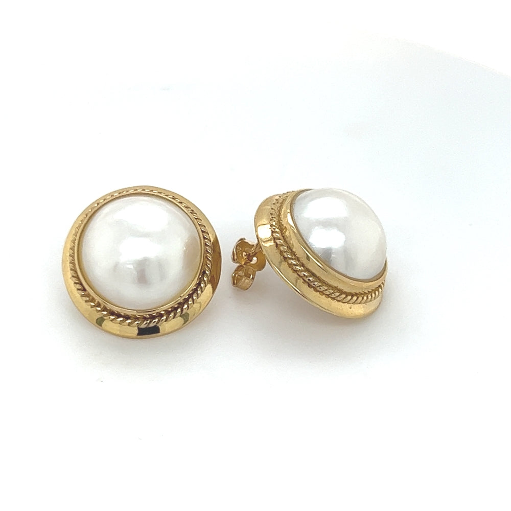 9ct Yellow Gold 14mm Mabe Pearl Stud Earrings.