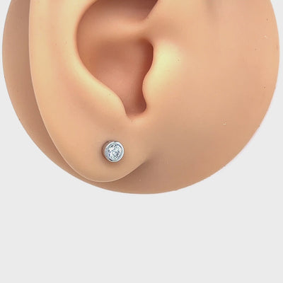 9ct White Gold Diamond Stud Earrings - 0.25 carats