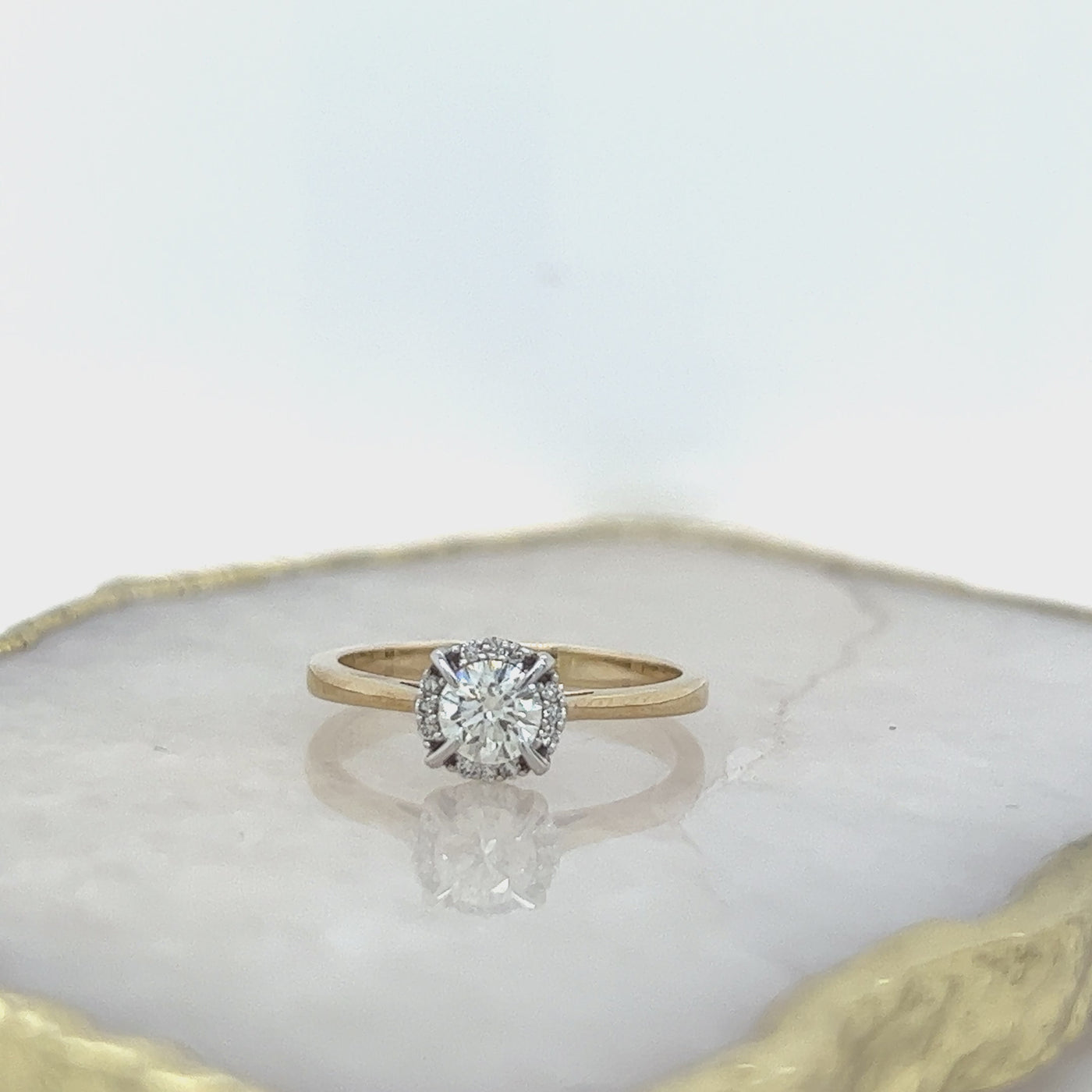 9ct Gold Diamond Halo Cluster Ring.