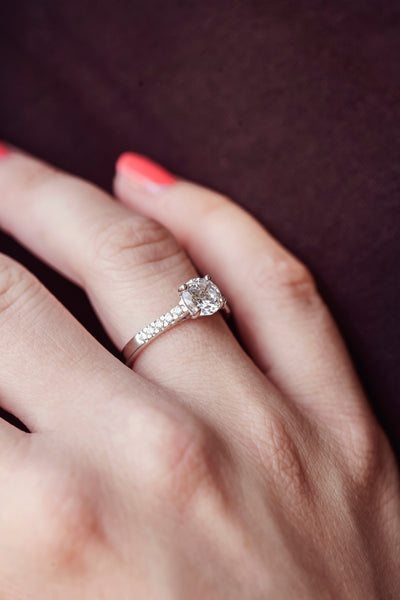 How to Pick an Engagement Ring