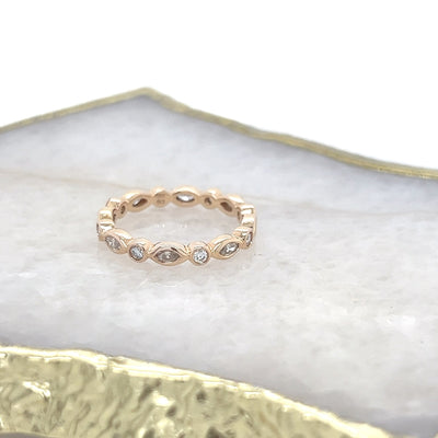 Marquise & Round Diamond Band in 18ct Rose Gold Wedding Ring.