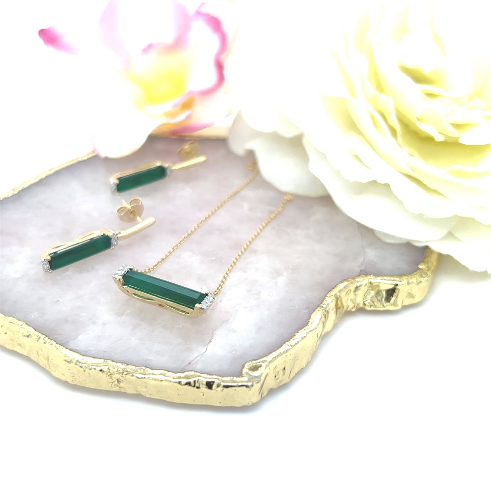 Green Onyx & Diamond Bar Necklace.