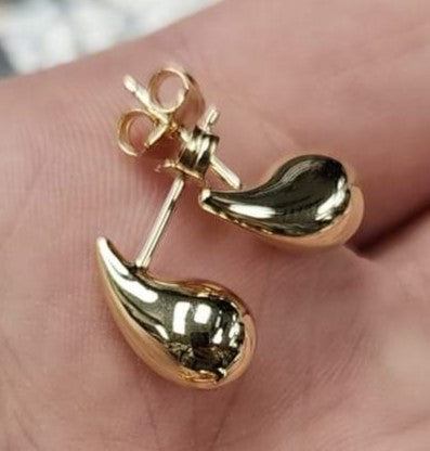 9ct Yellow Gold Polished Teardrop Stud Earrings.