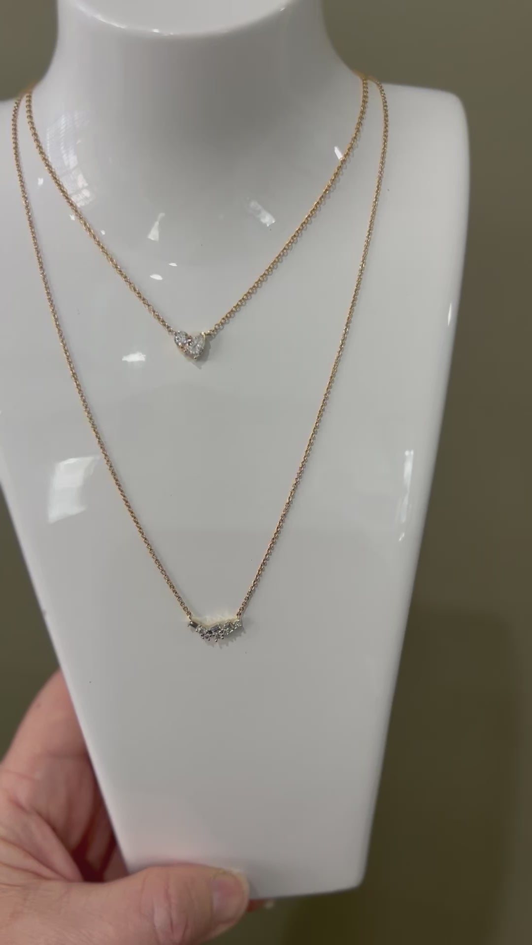 9ct Gold Scattered Diamond Necklace.