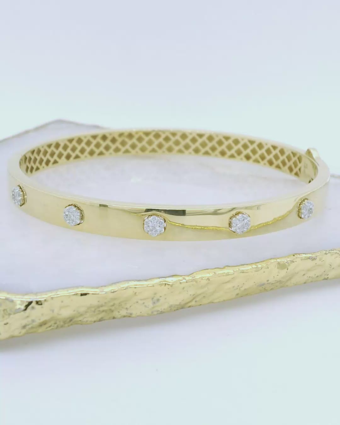 9ct Yellow Gold Hinged Oval Diamond Cluster Bangle.