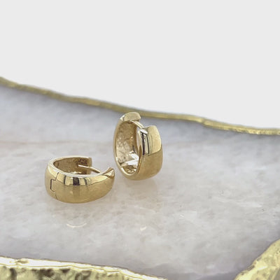 9ct Yellow Gold Tapered small Huggie Earrings.