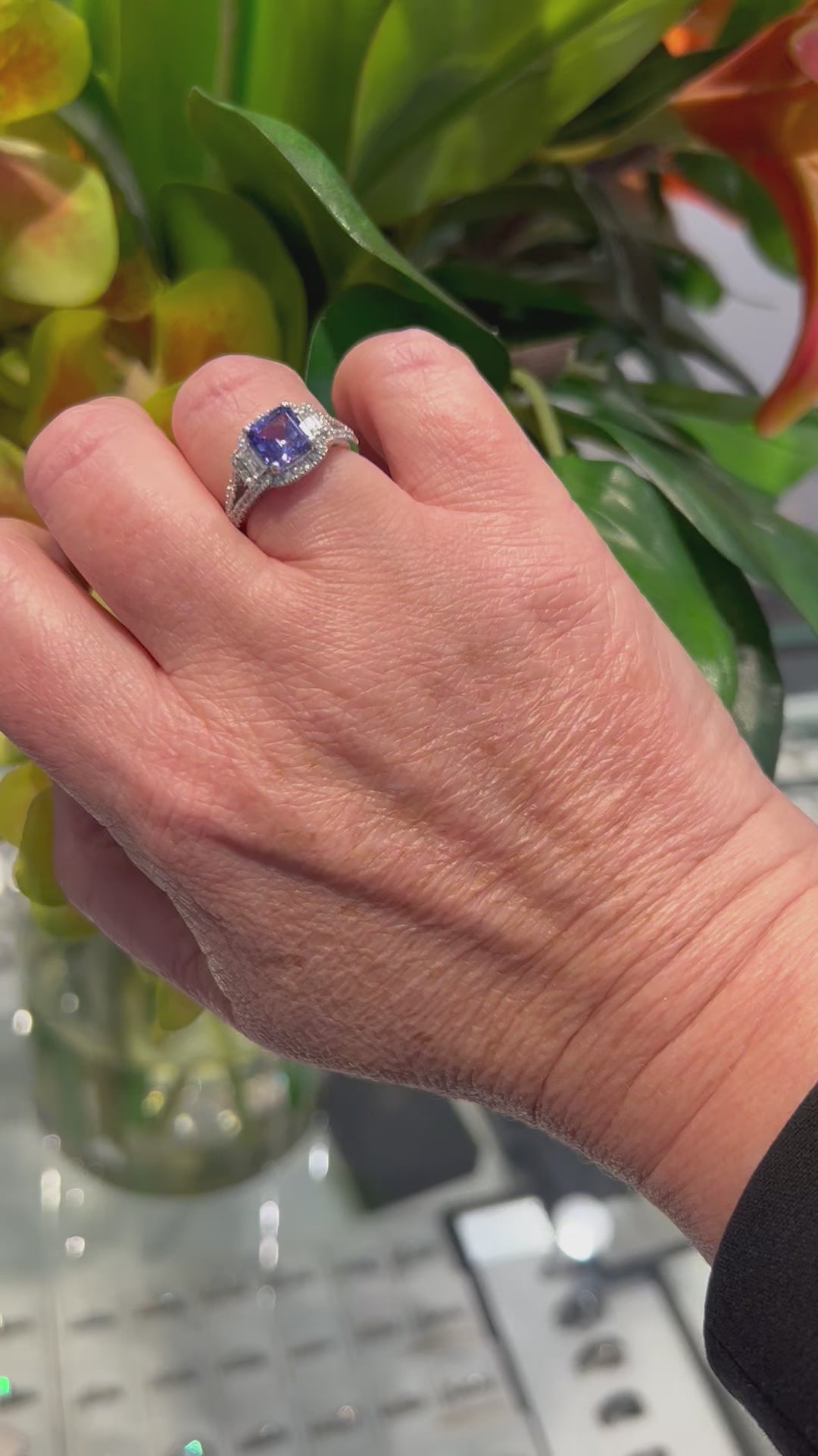 18ct. White Gold Tanzanite & Diamond Ring