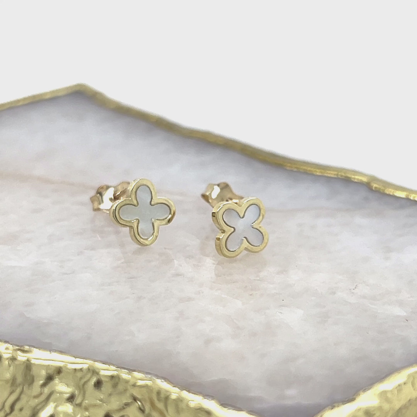 9ct Yellow Gold Clover Stud Earrings featuring Mother of Pearl.