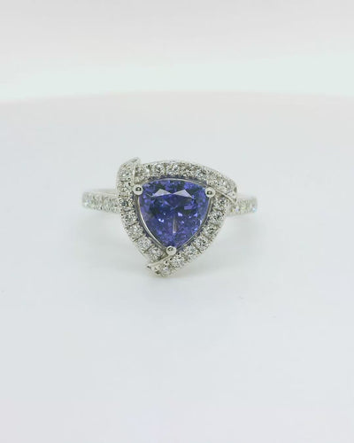 18ct. Tanzanite & Diamond Ring